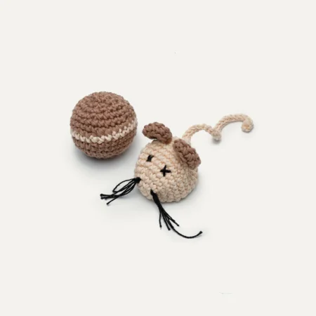 Souris et balle en crochet