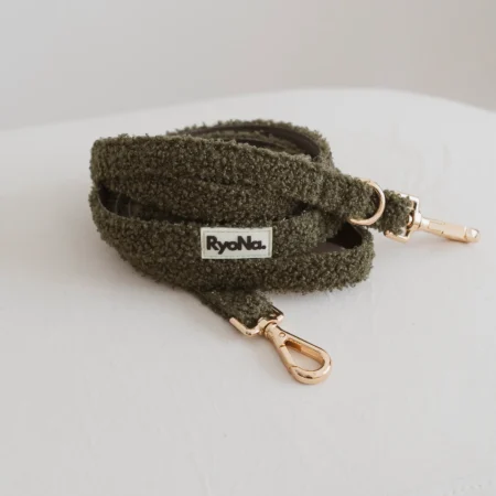 Laisse multi-positions en tissu bouclé Olive