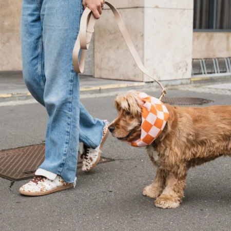 Snood tricoté carreaux orange & rose