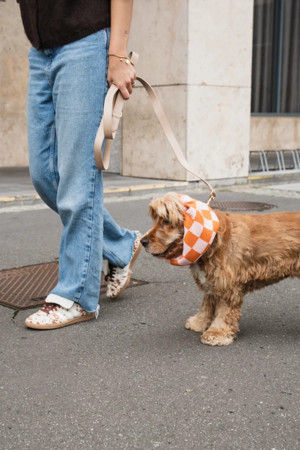Snood tricoté carreaux orange & rose