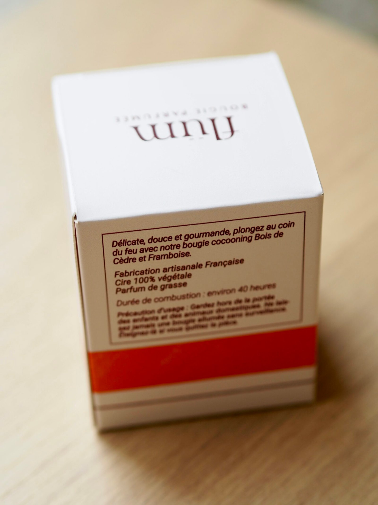 Bougie parfumée “Teckel” — Bois <br>de cèdre & framboise – Image 4